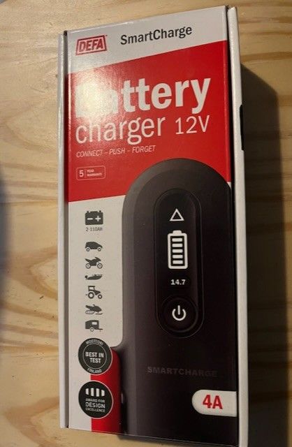 Defa SmartCharge akkulaturi 12V / 4A