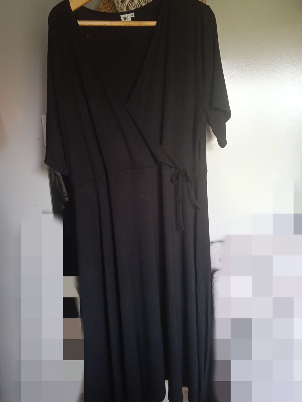 Uusi mekko XL