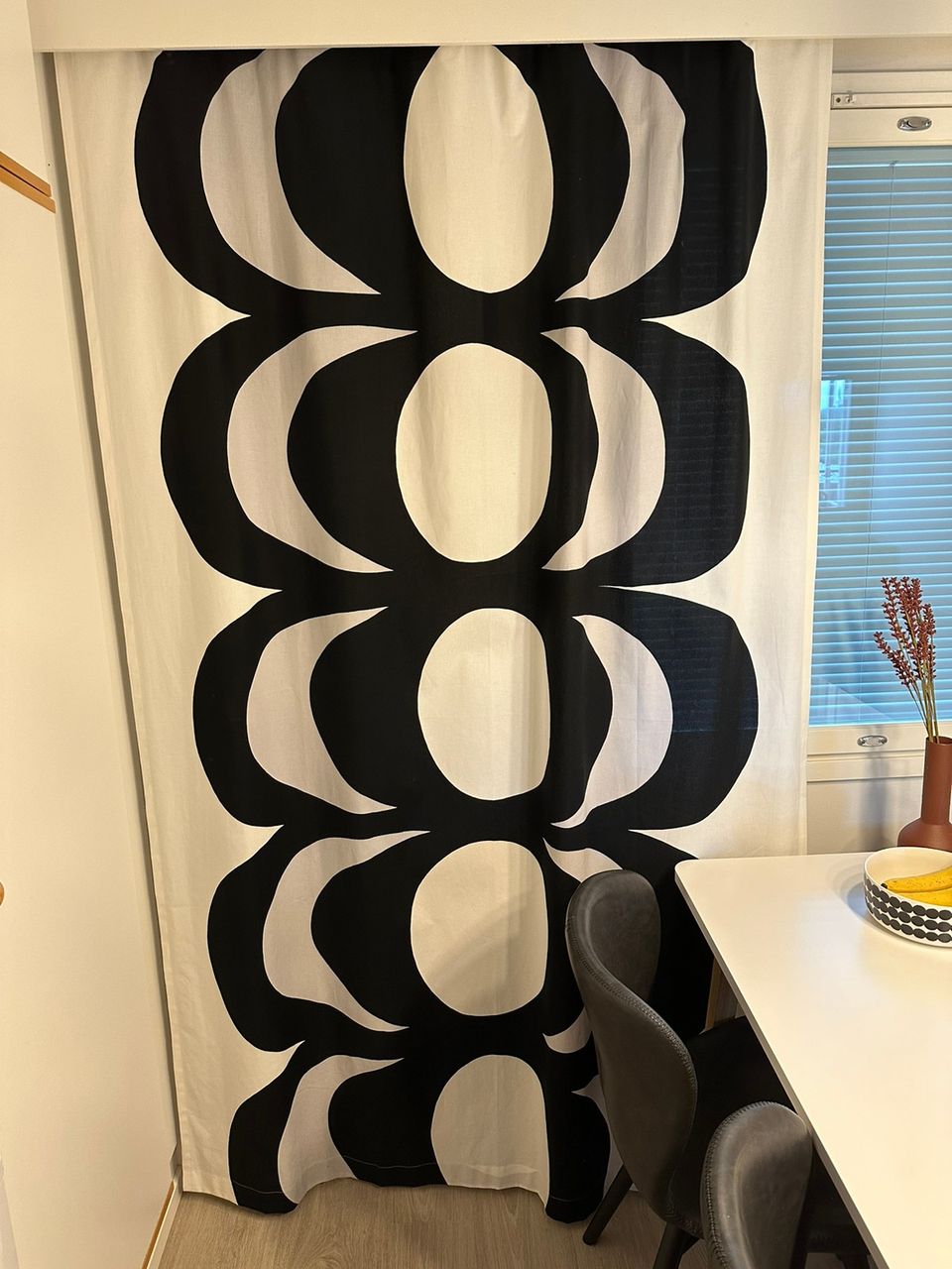 Marimekko Kaivo valmisverho 145x200