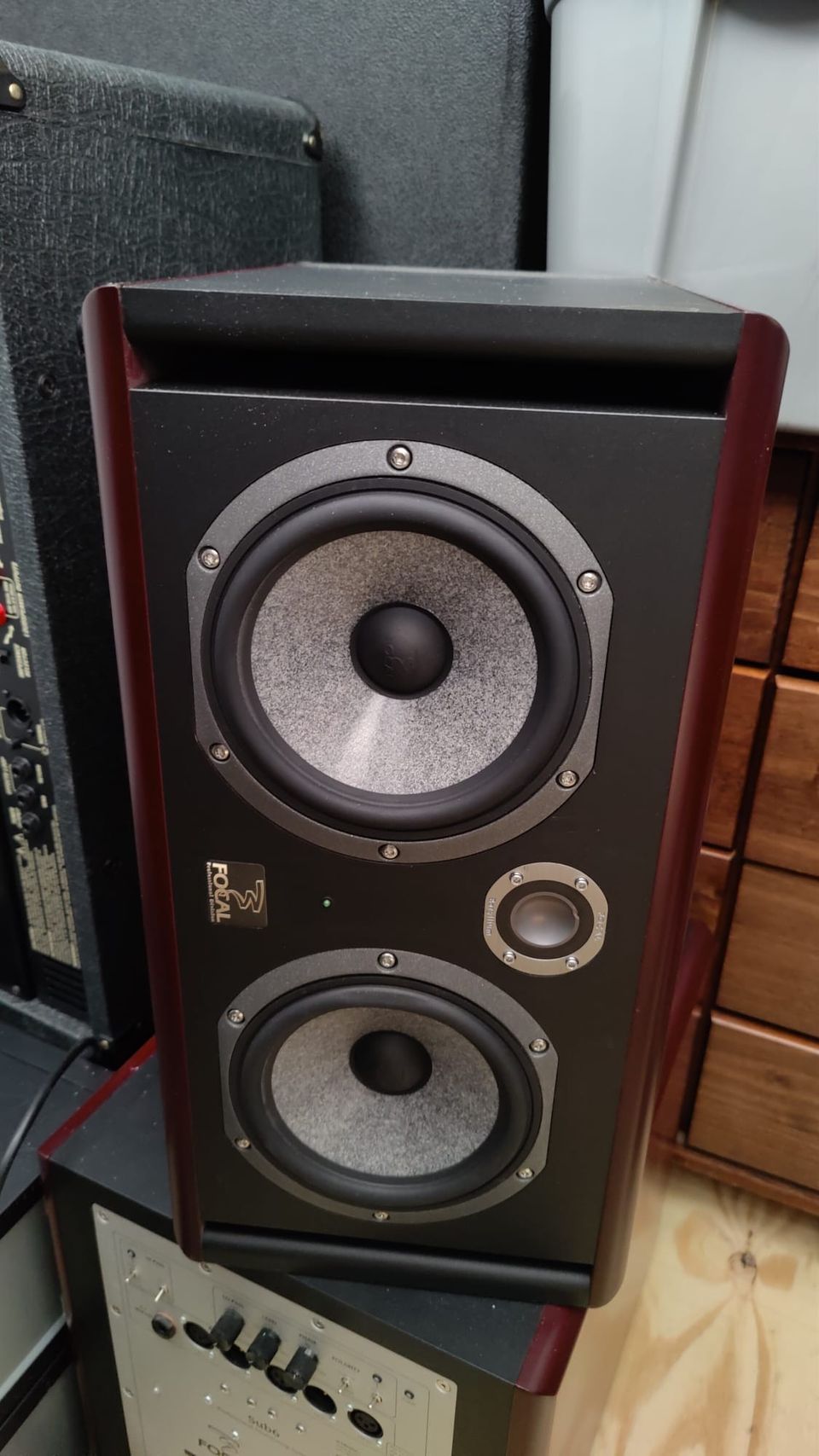 Focal/QSC/Marshall/Yamaha/Tapco kaiuttimia