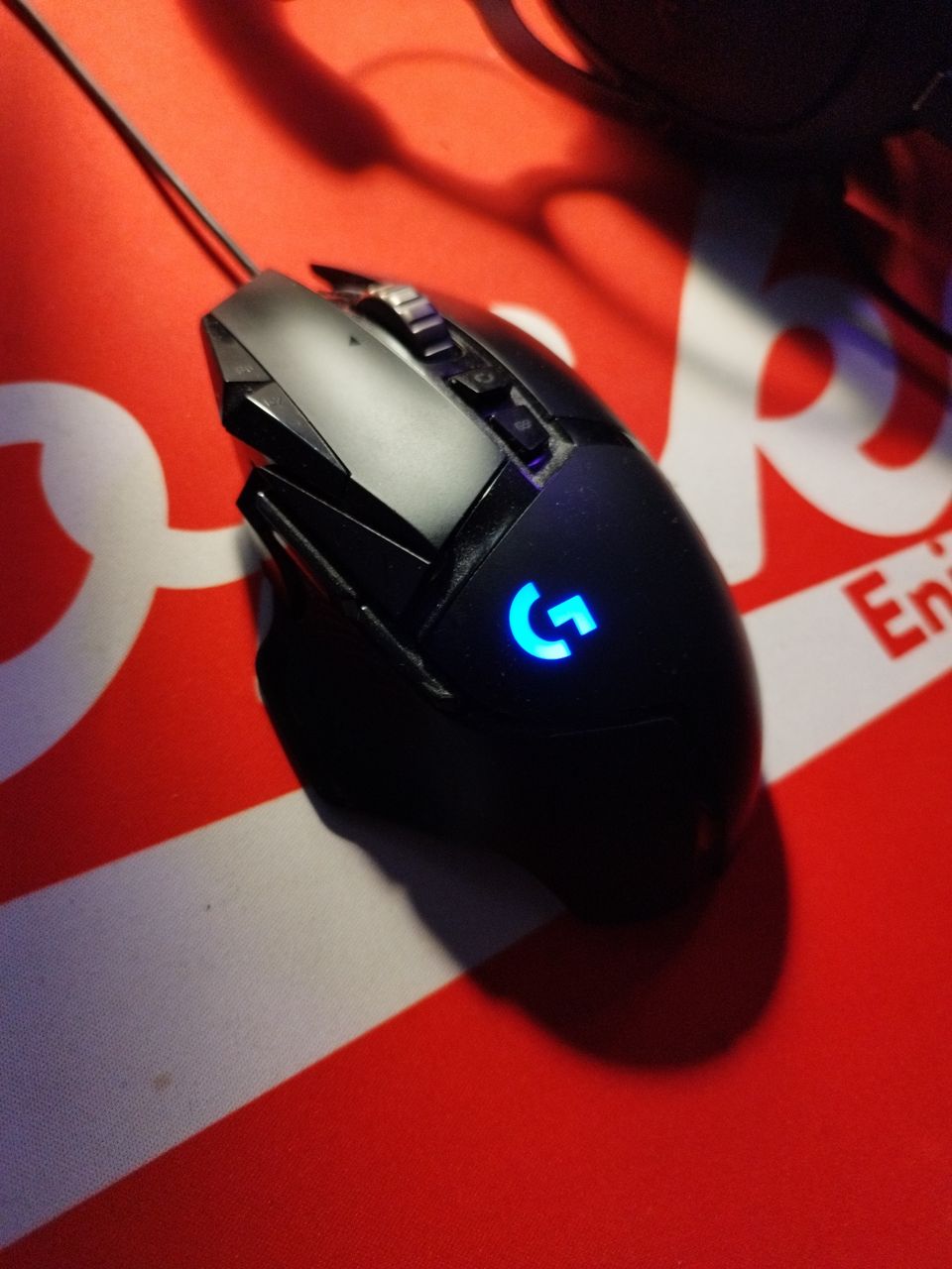 Logitech g502 hero pelihiiri