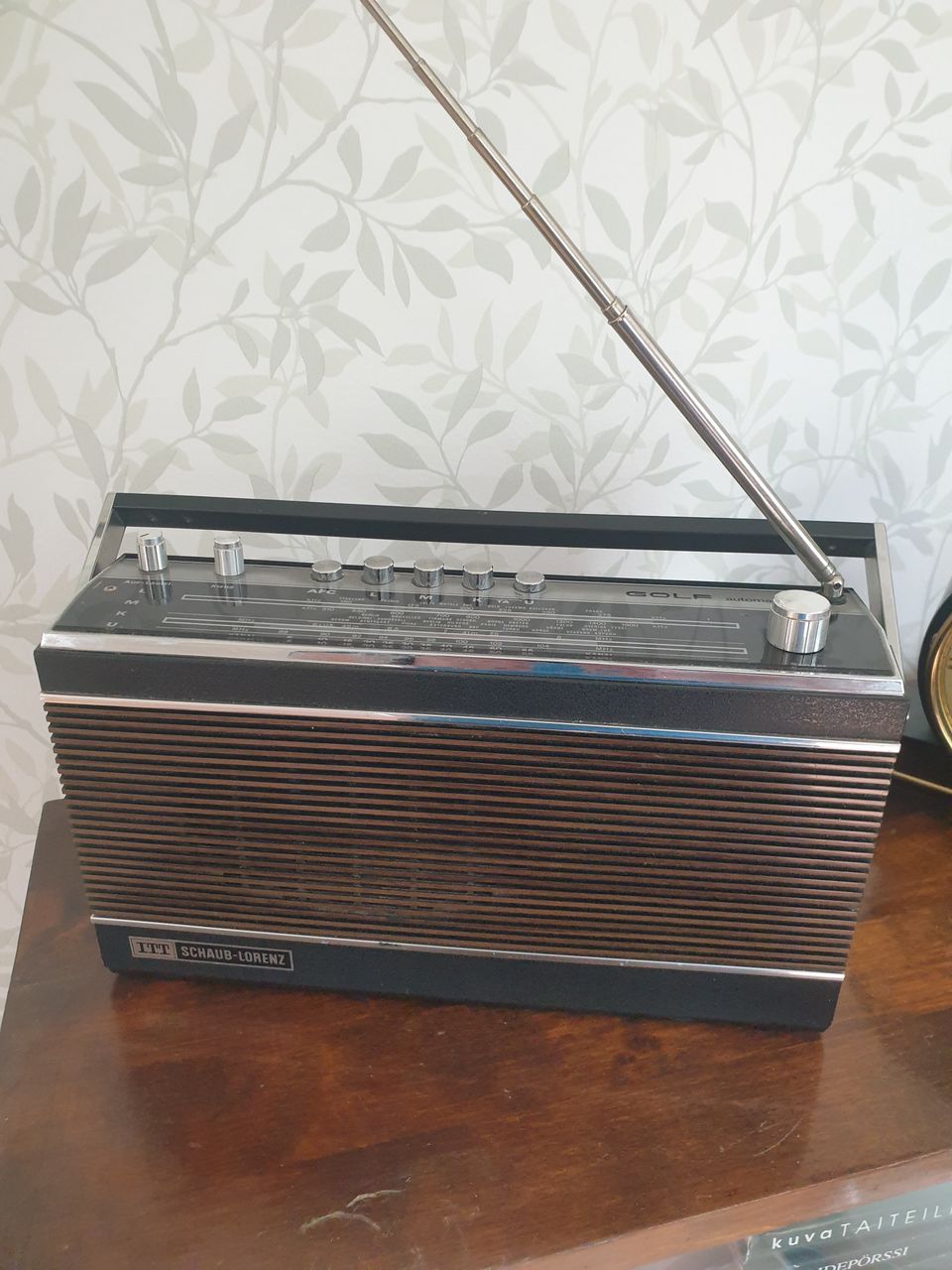 Vintage matkaradio