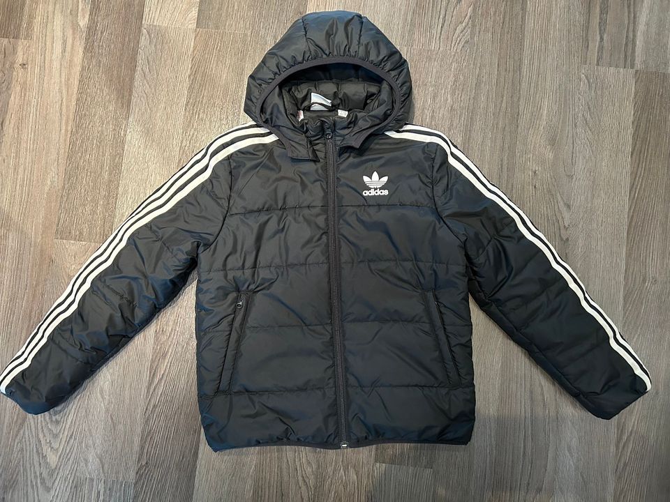 Adidas Originals välikausitakki / koko 140