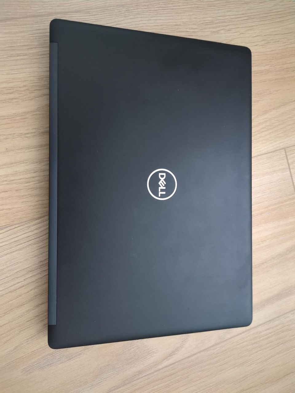 Dell Latitude 5290 12,5" näytöllä/Windows 11 pro