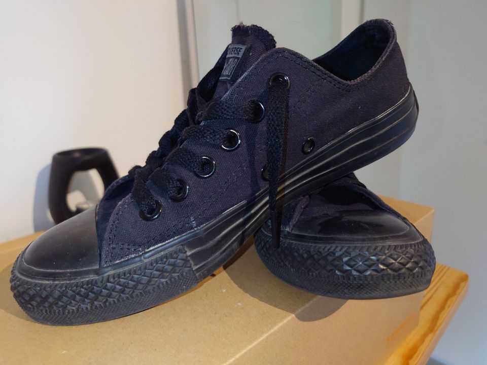 Converse Chuck Taylor musta 37.5