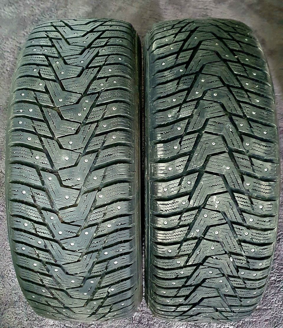 Hankook 225/55/17.nastarenkaat.