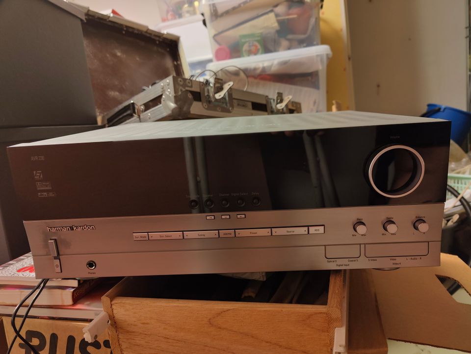 Harman kardon avr230