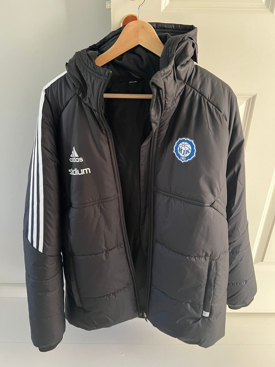 HJK Adidas miesten takki koko XL