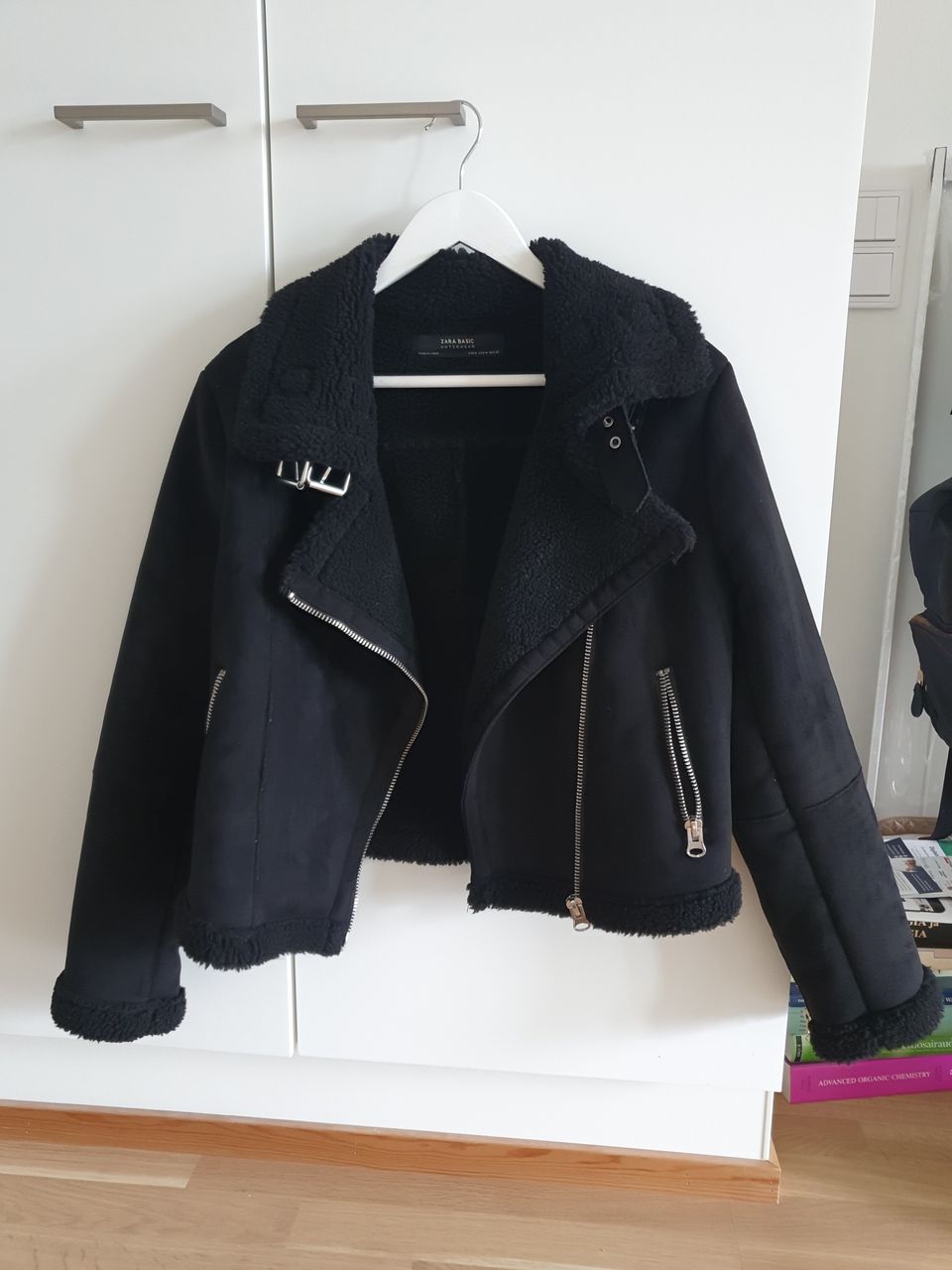 Zara biker tyylinen takki