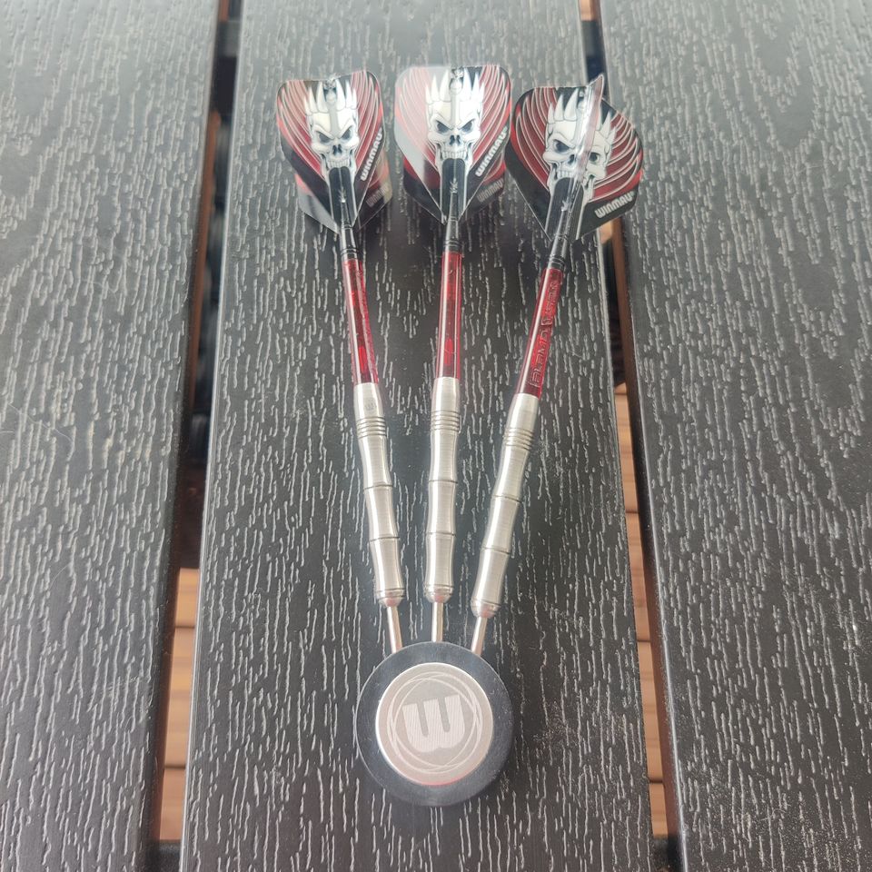 Winmau Merwyn King darts tikat 22g