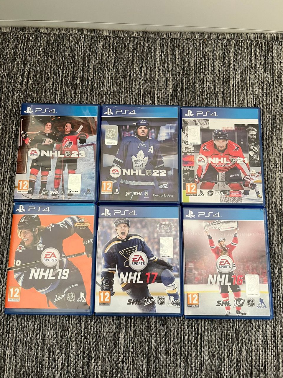 PS4 pelejä