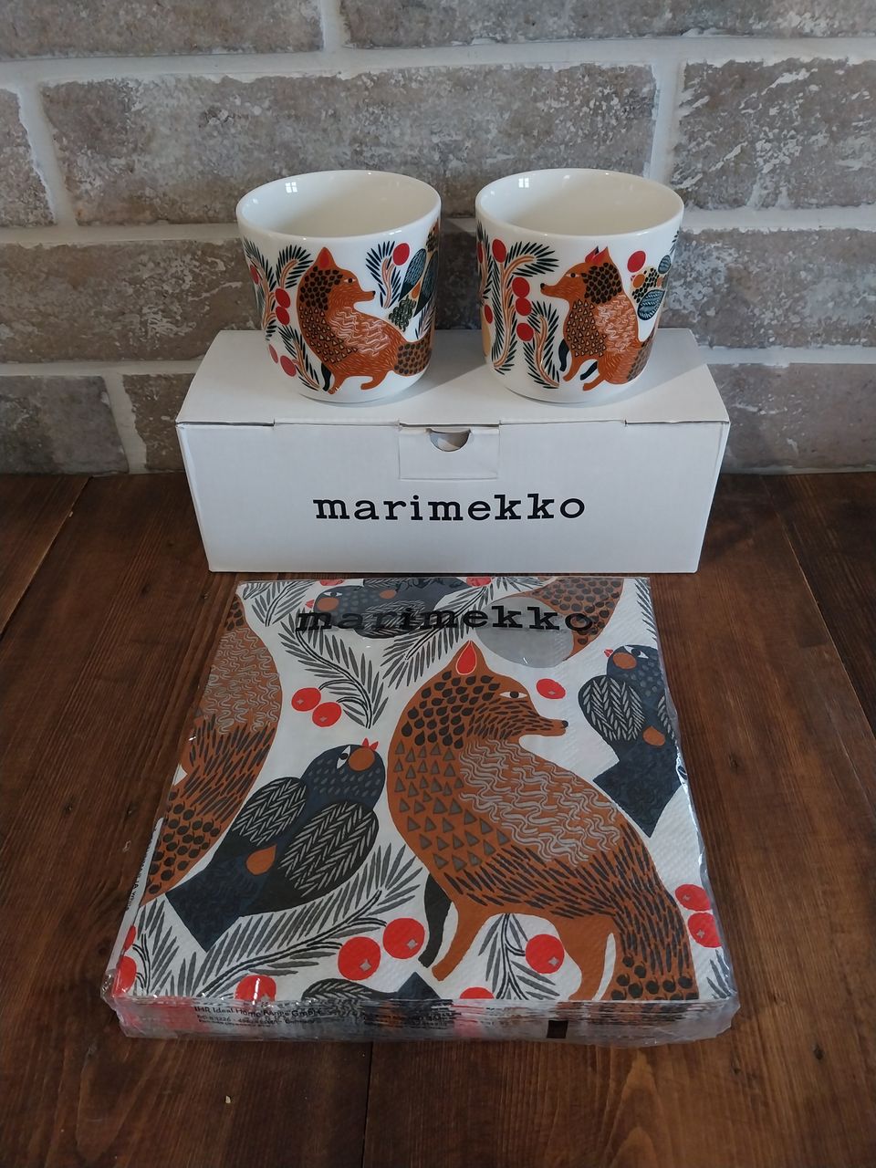 Marimekko Ketunmarja kupit + servetit