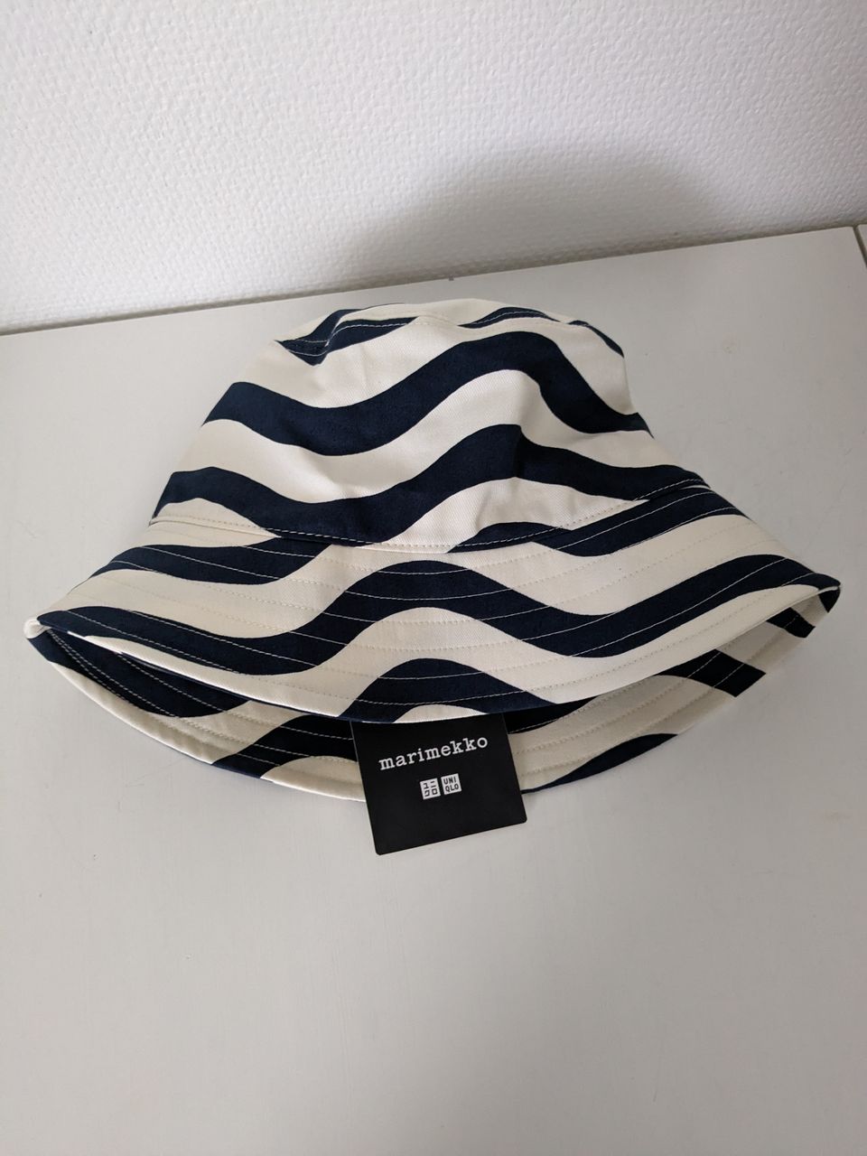 Marimekko y UNIQLO hattu