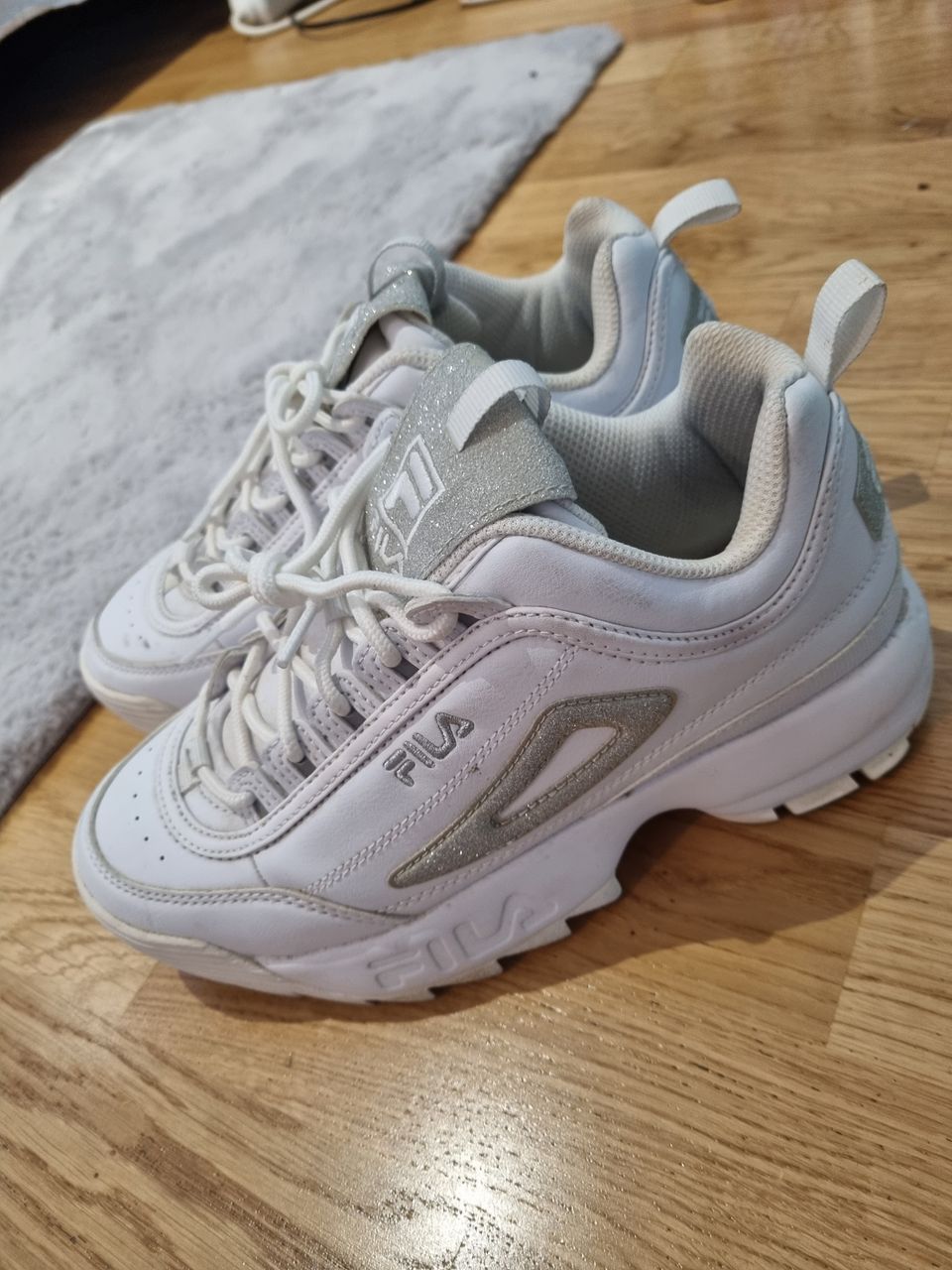 Fila naisten kengät ✨️💎