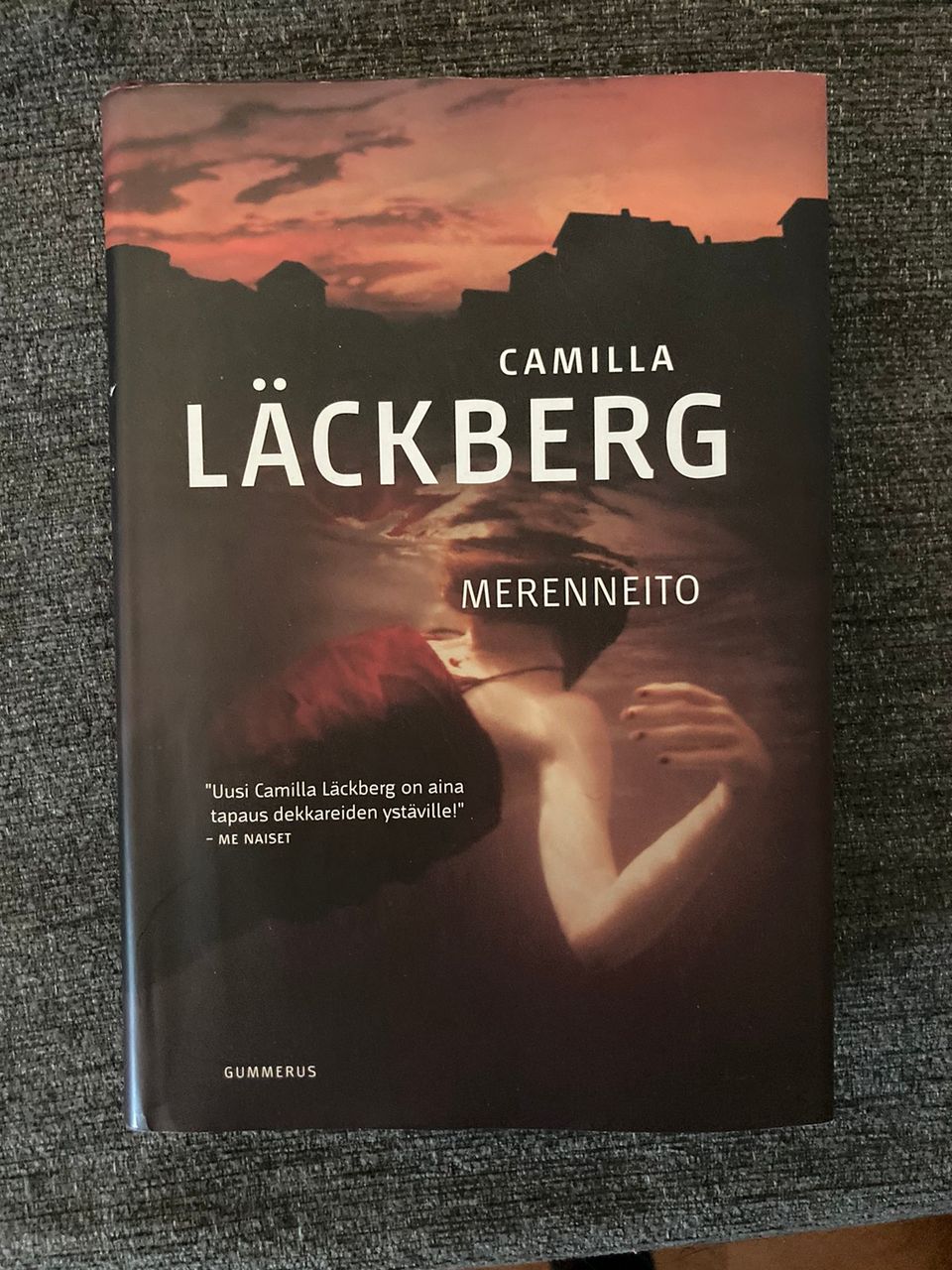 Camilla Läckergin Merenneito-kirja
