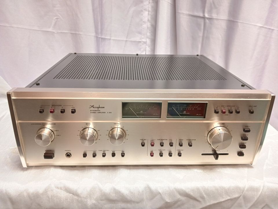 Accuphase E-303 HUIPPU vahvistin 220V