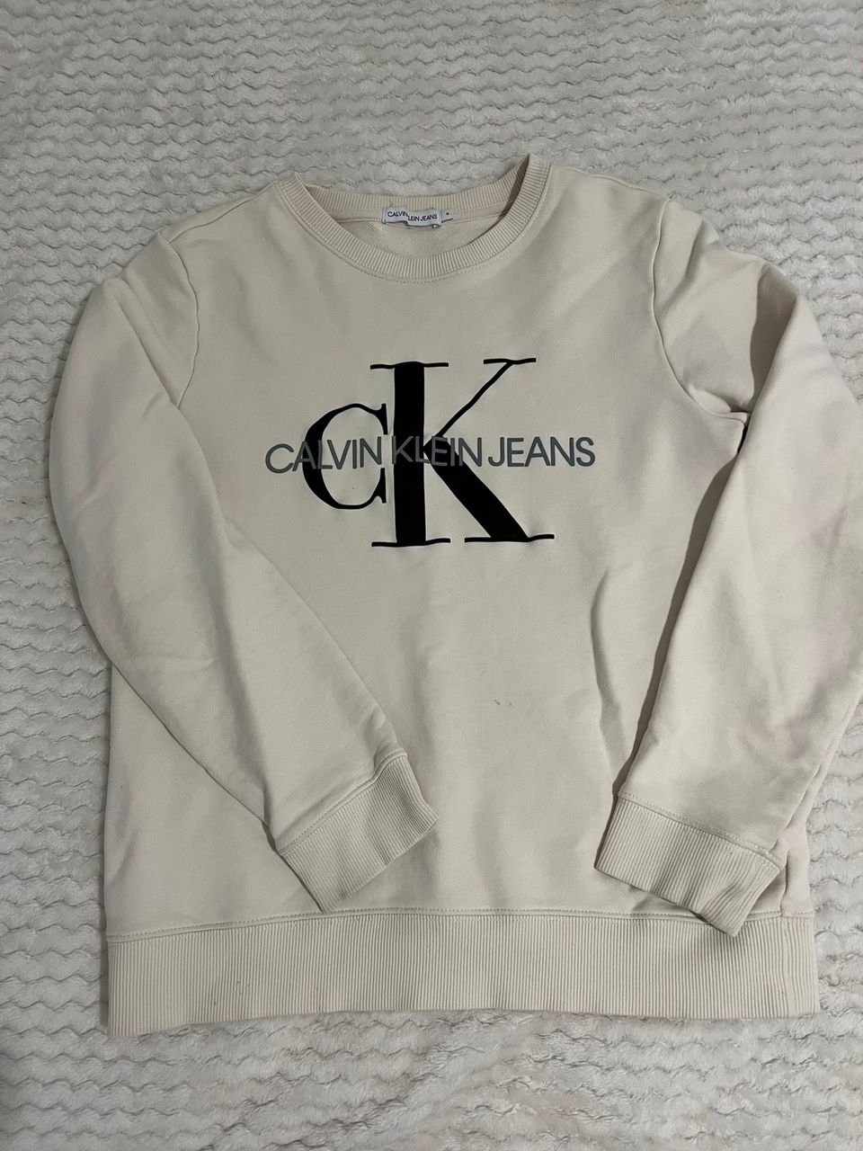 Calvin klein collegepaita