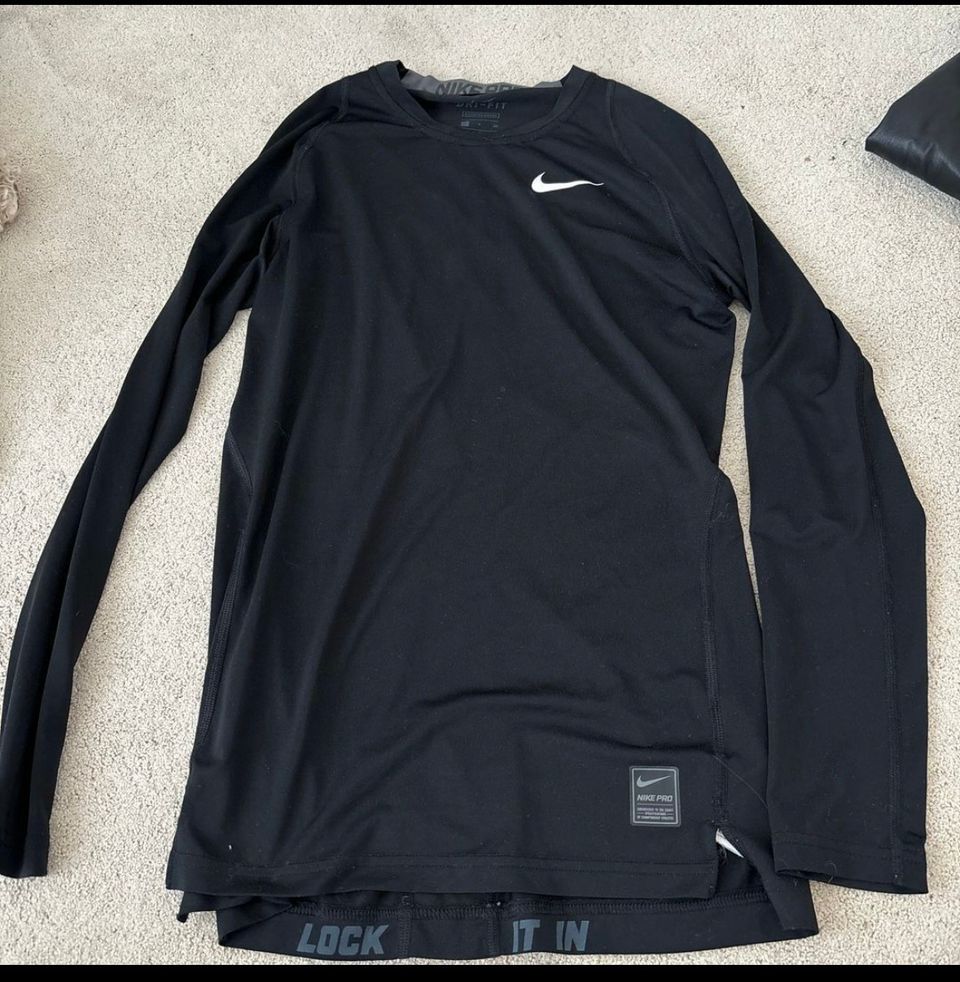 Nike miesten tekninen paita S