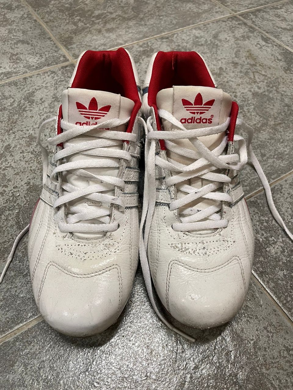 Adidas vapaa-ajan kengät, 41