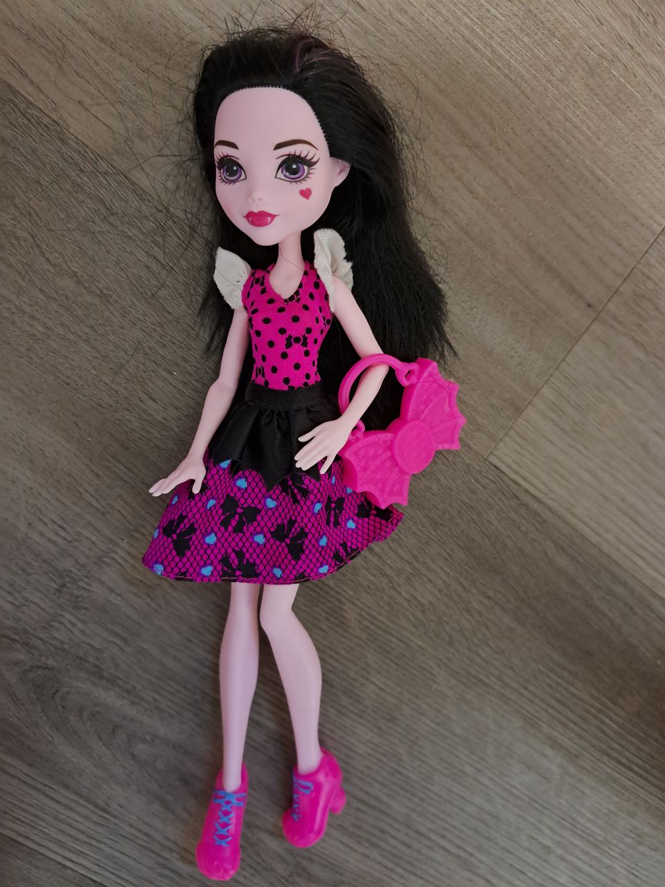 Draculaura monster high