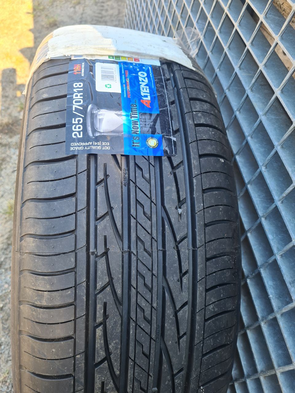 265/70R18 Altenzo Kesärenkaat