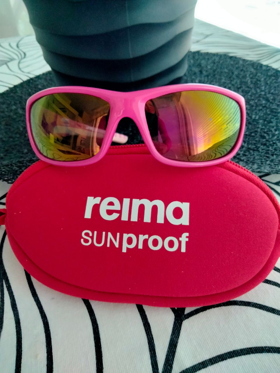 Reima sunproof aurinkolasit