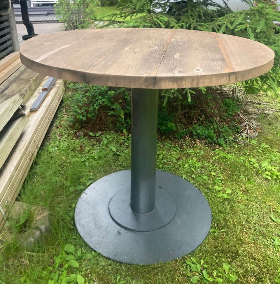 Pyöreä puutarhapöytä / pöydänjalka