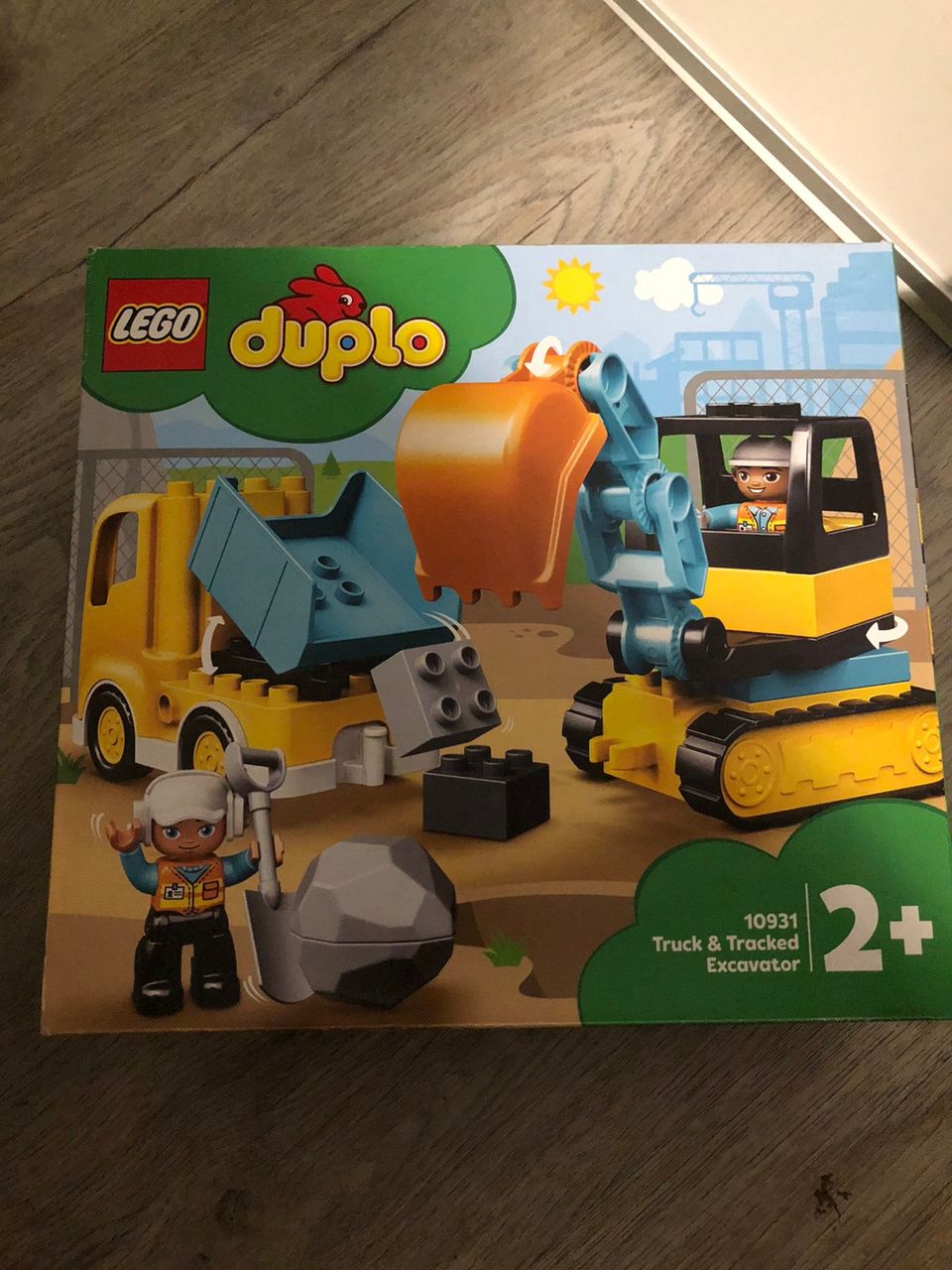 Lego duplo kuorma-auto ja kaivuri