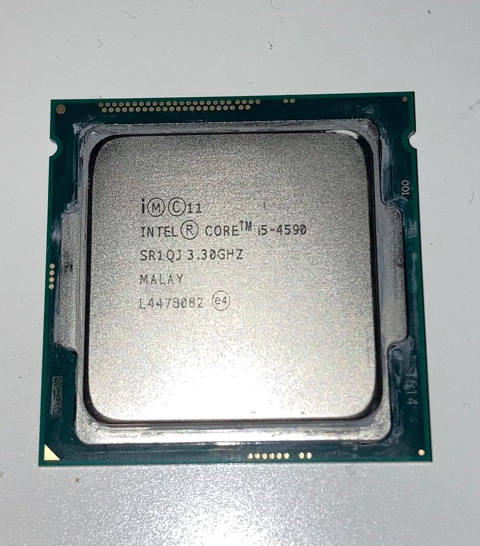 Intel i5 4590 + Fujitsu D3221-A12 GS 2 Emolevy + 250W Virtalähde + CPU cooler