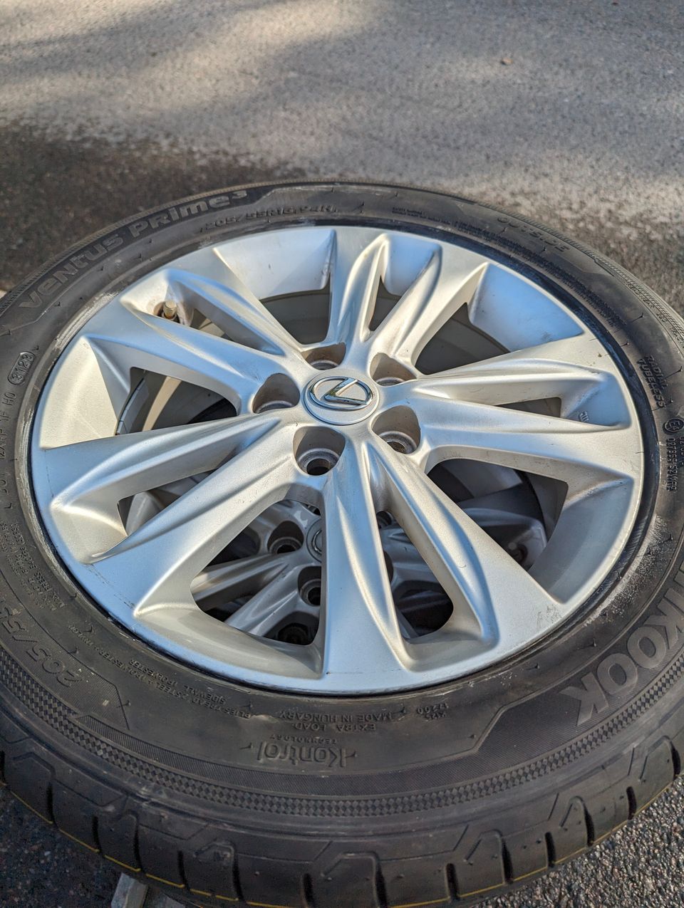 Lexus/Toyota 5x100, OEM wheels, new Hankook Ventus 205/55/16"