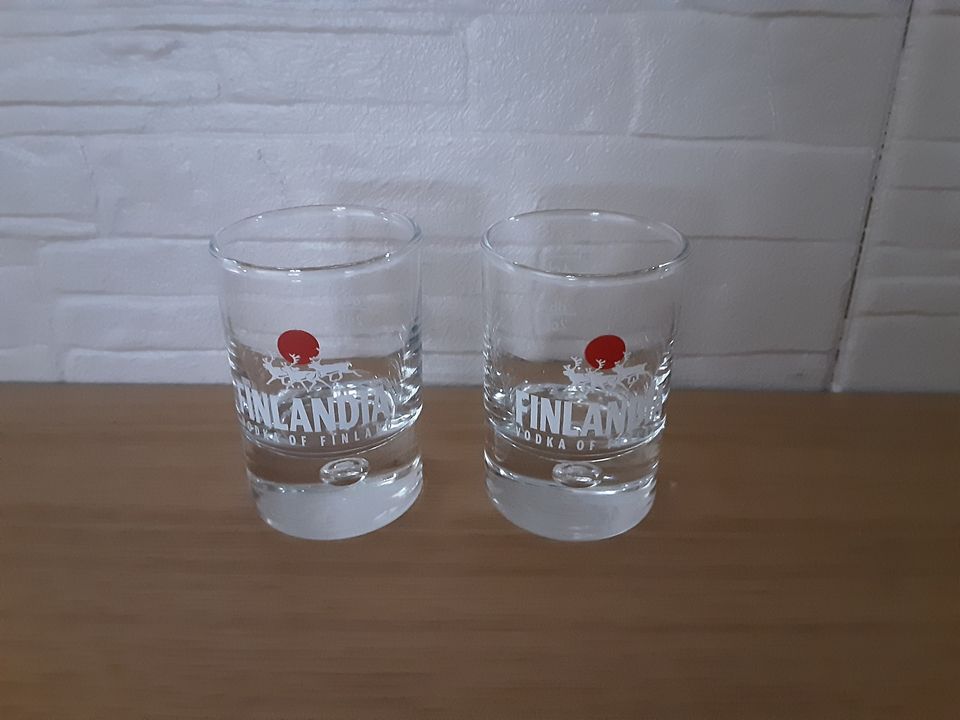 Tapio Wirkkalan Finlandia vodka snapsilasit 2kpl