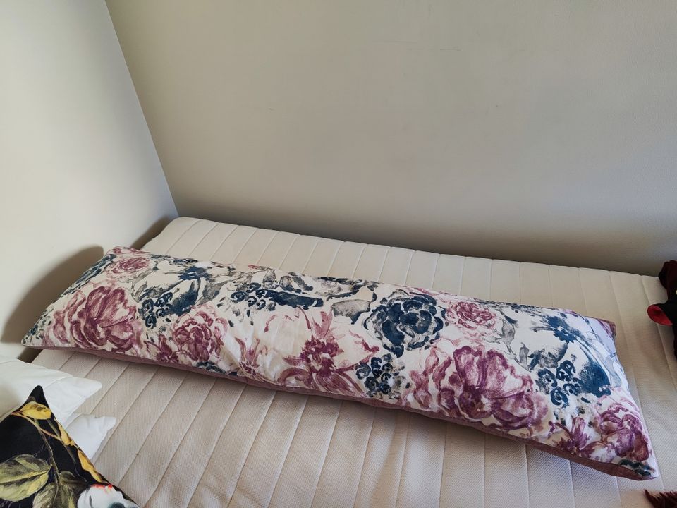 tyyny - long pillow