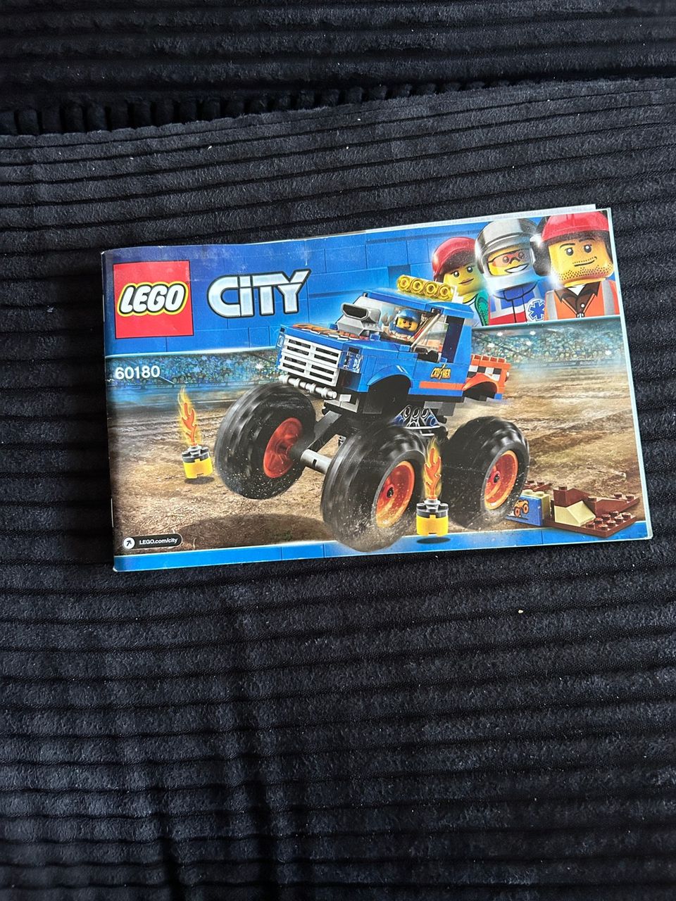 Lego monster auto