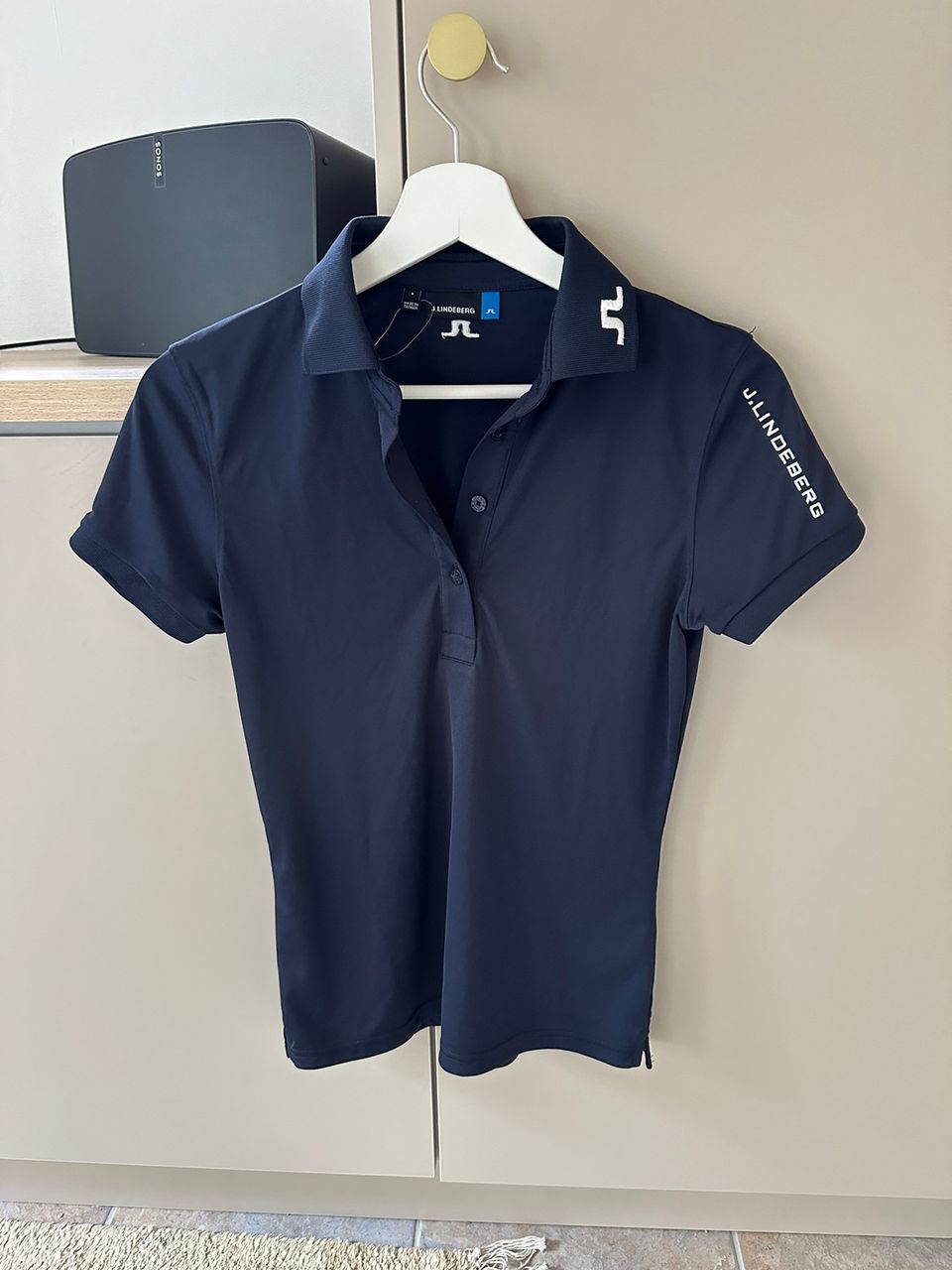 Uusi J. Lindeberg tour tech polo S