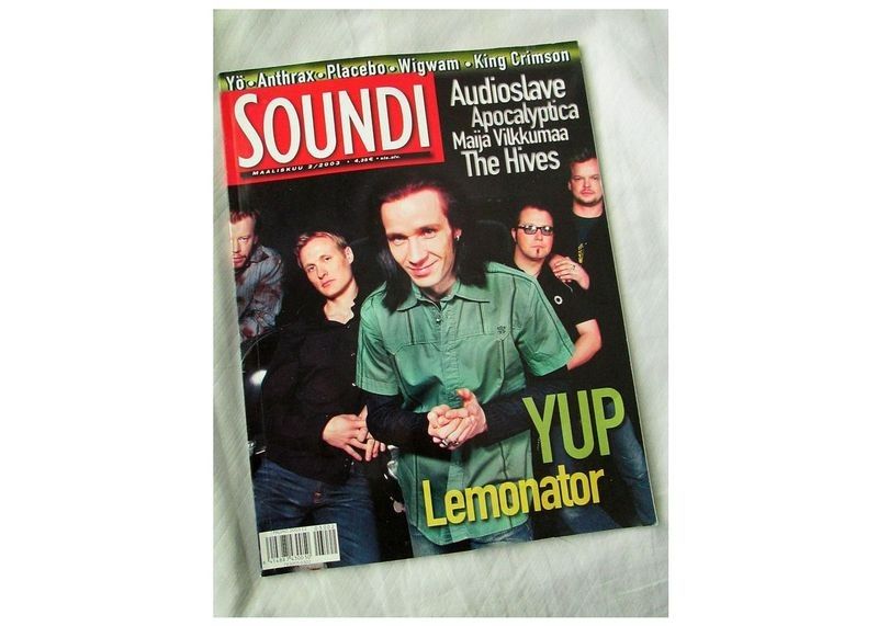 Soundi Maaliskuu 2/2003, YUP, Audioslave, Placebo