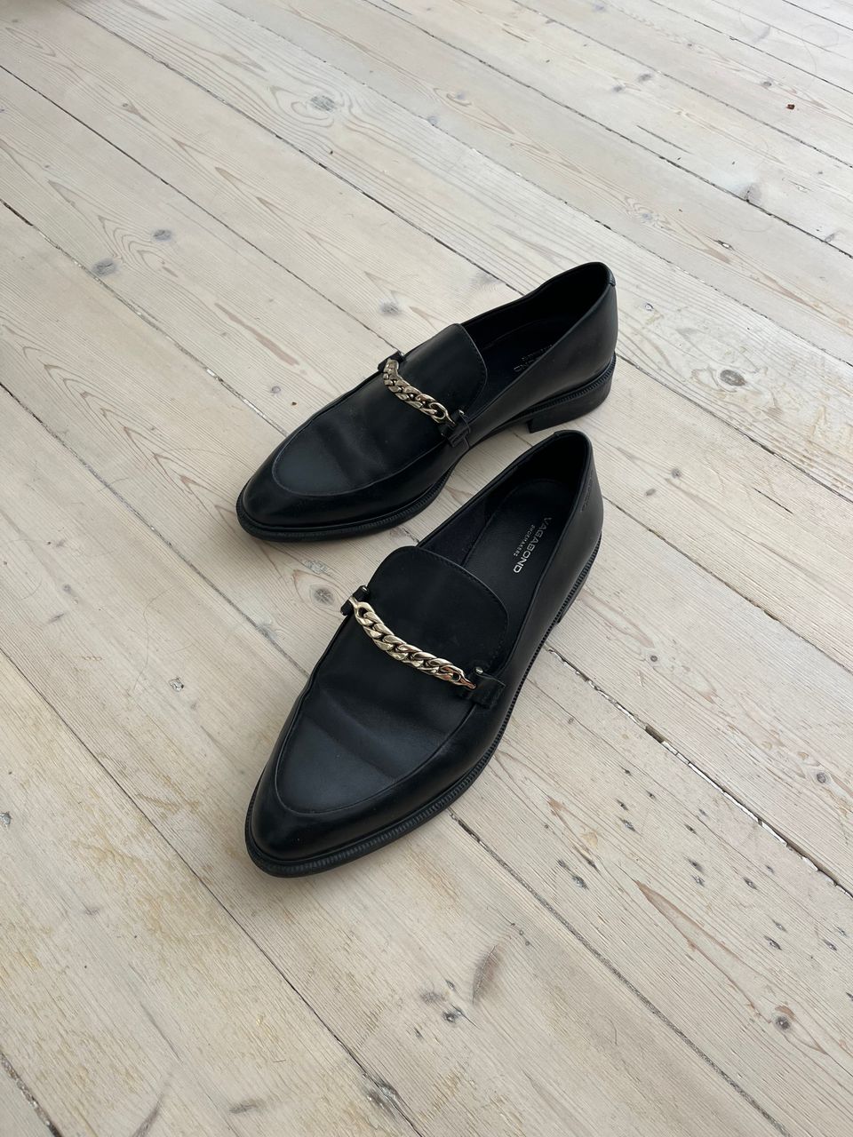 Vagabond loafers