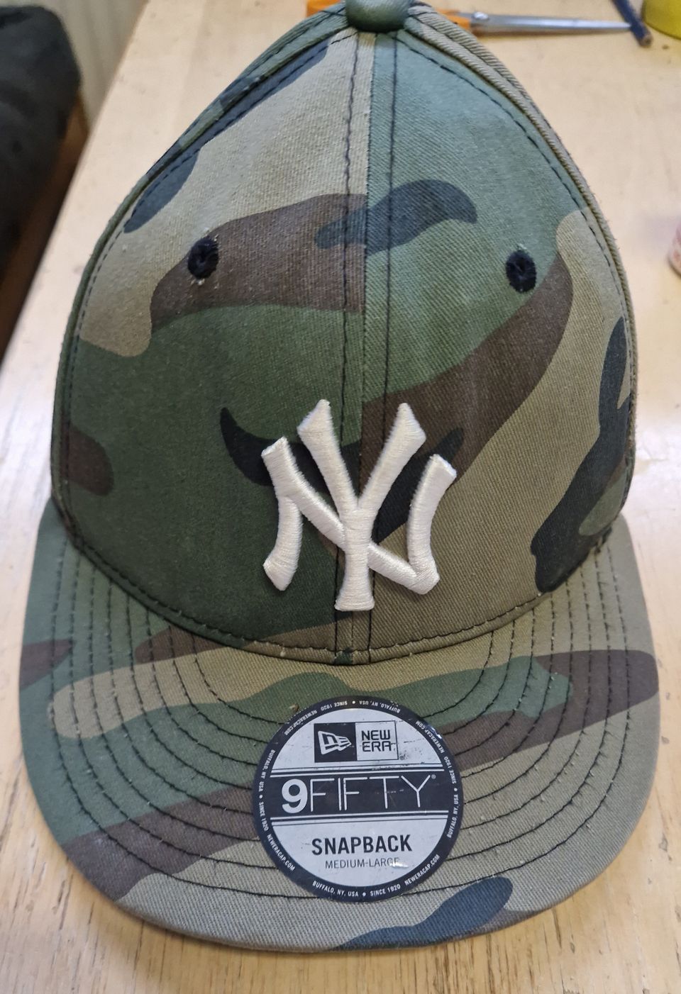 NewEra Yankees Army Lippis SnapBack M/L