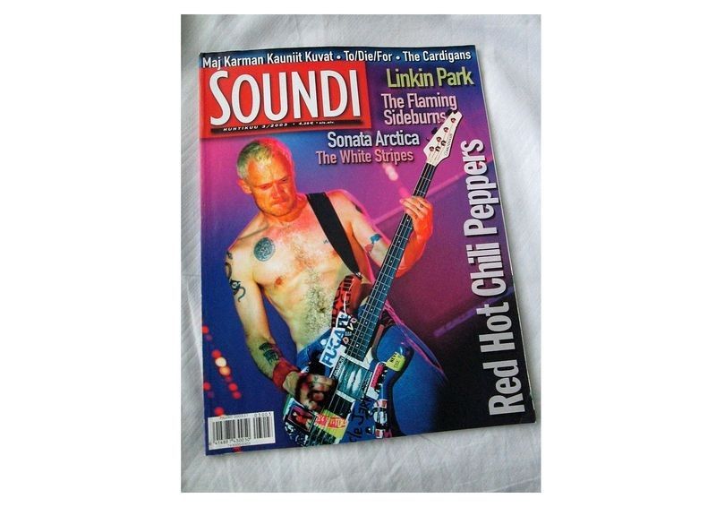 Soundi Huhtikuu 3/2003, Red Hot Chili Peppers