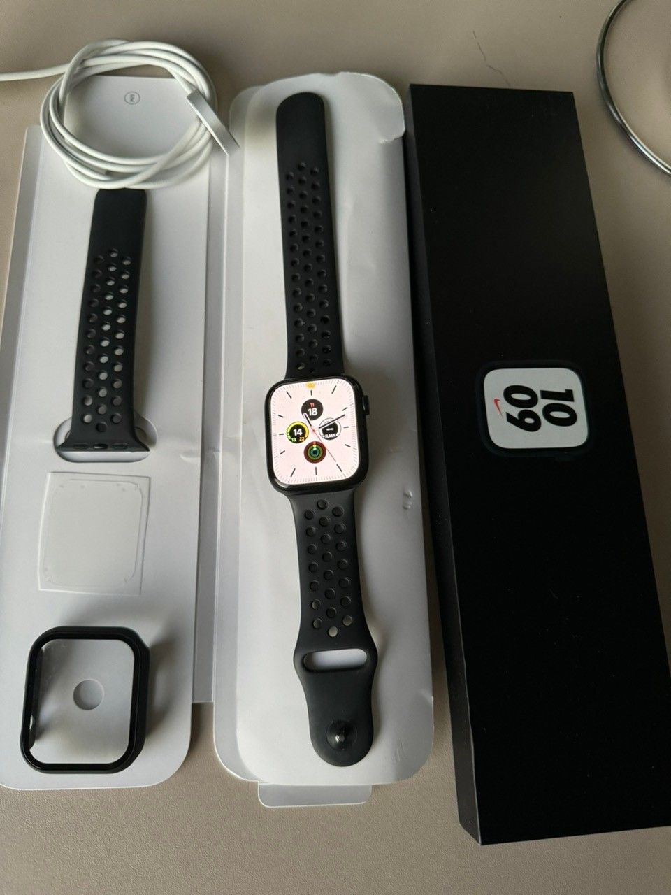 Apple Watch 7 Nike GPS + Cellural 45 mm