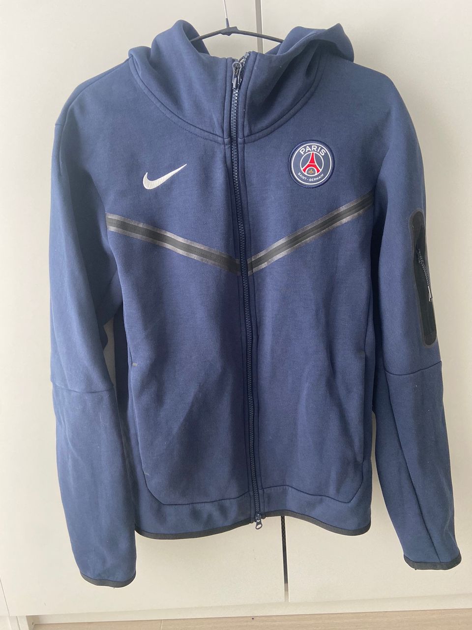 PSG Nike Tech Fleece