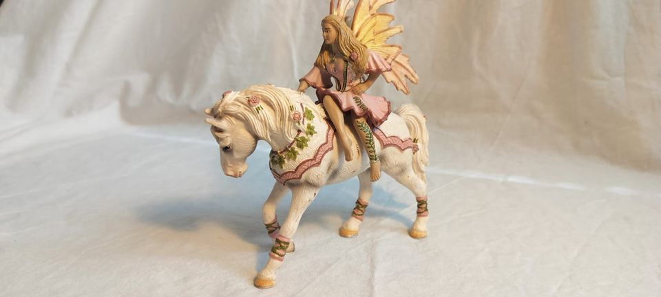 Schleich fantasia hevonen ja ratsastaja