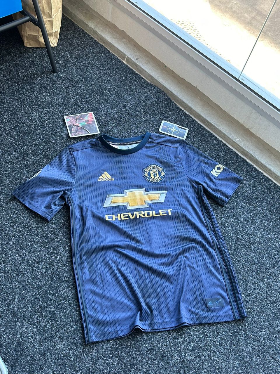 Adidas Manchester United pelipaita