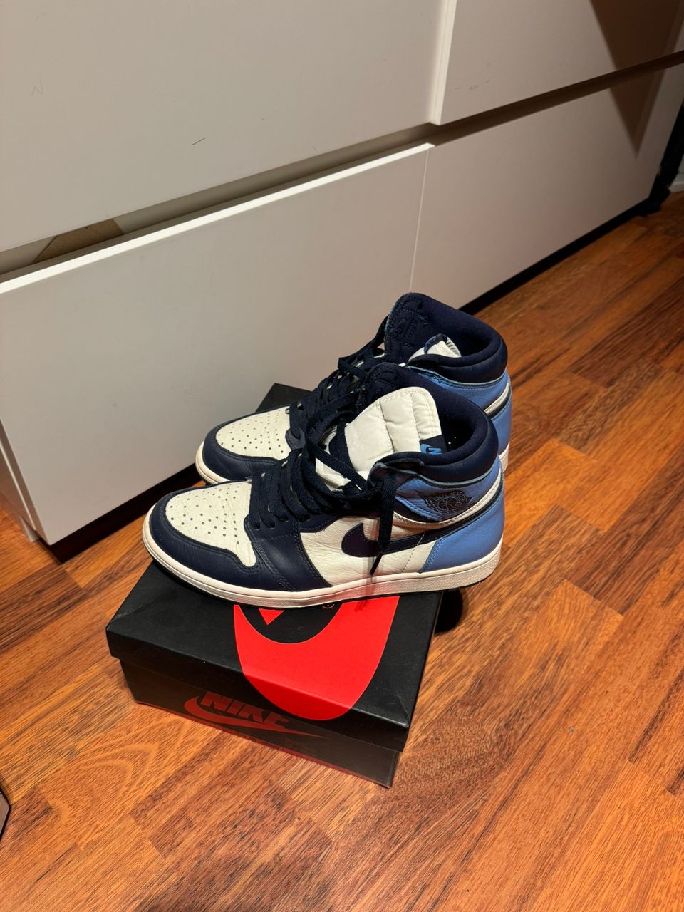 Nike Air Jordan 1 Obsidian