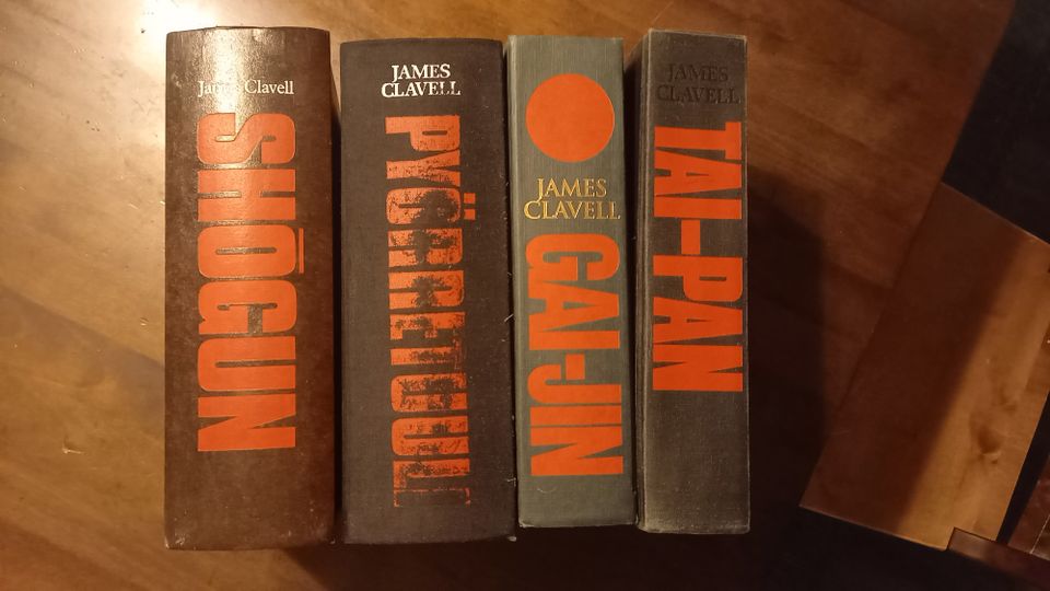 4 kpl James Clavell kirjoja