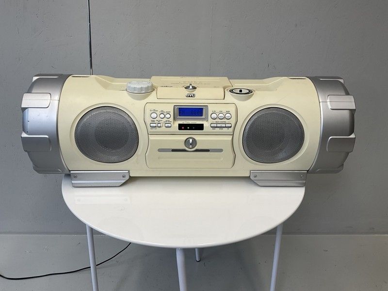JVC Boombox RV-NB10W radio kasetti cd-soitin