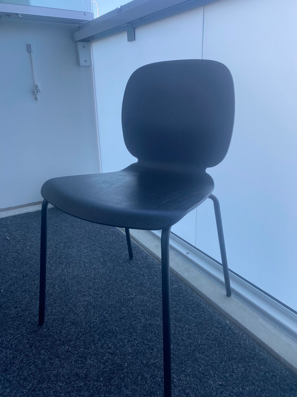 Ikea musta tuoli
