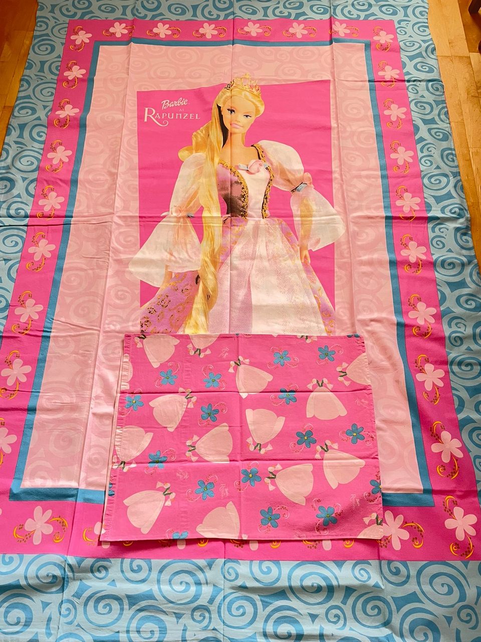 Barbie Pussilakana ja tyynyliina