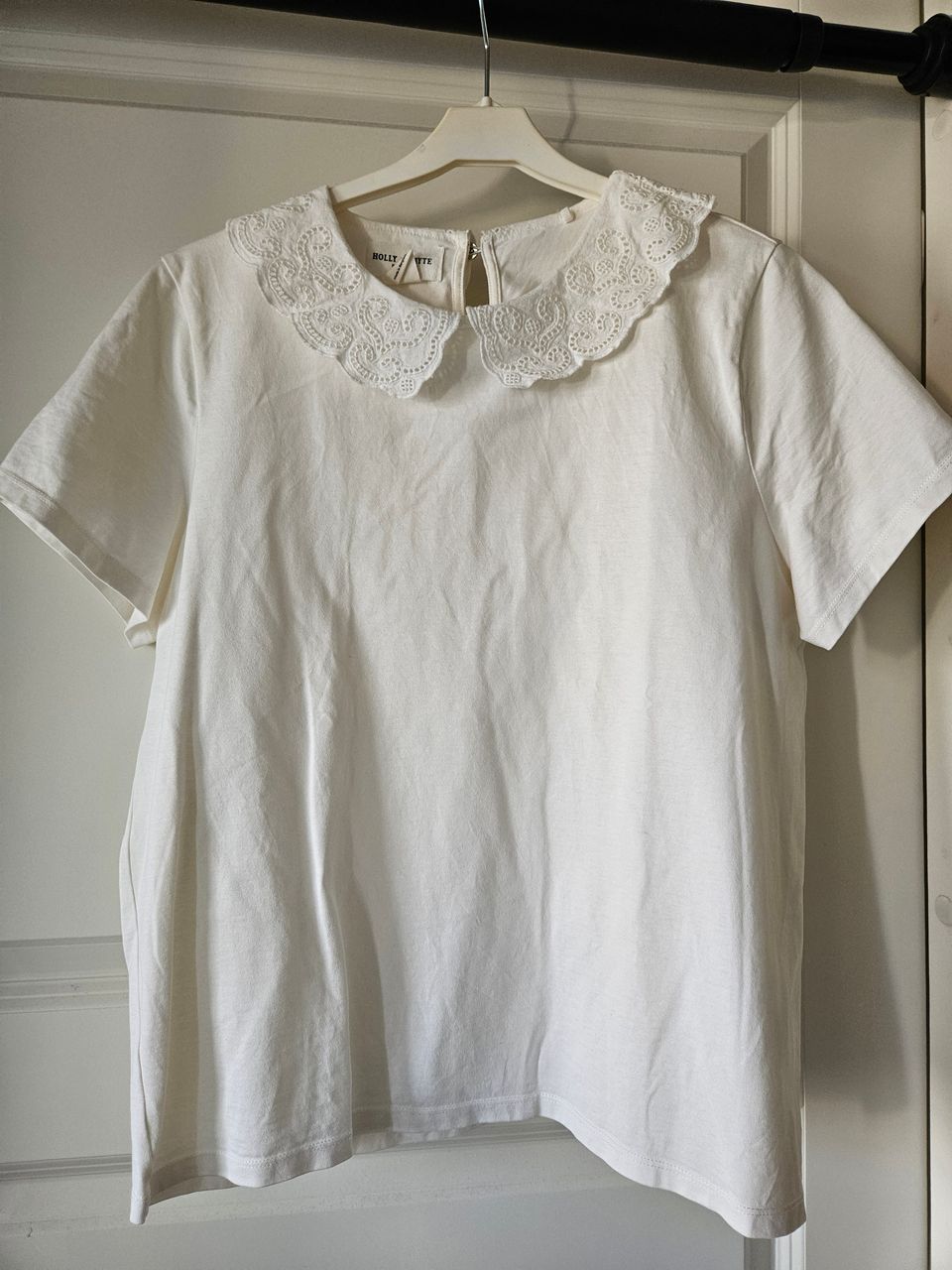 Valkoinen paita, koko m