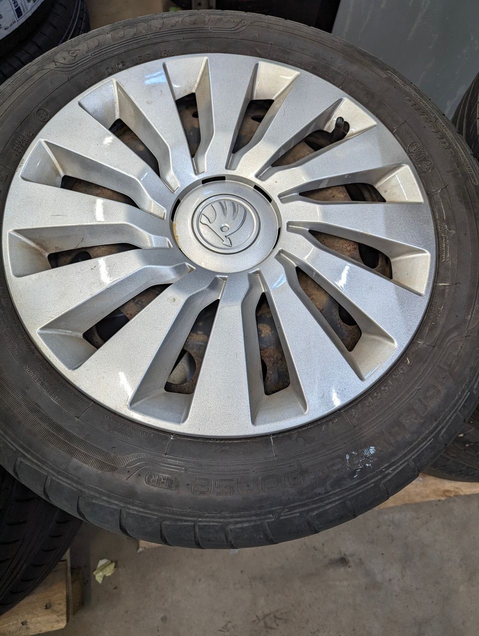 Skoda Octavia/ Vw Caddy, Gold wheels, Dunlop 205/55/16"