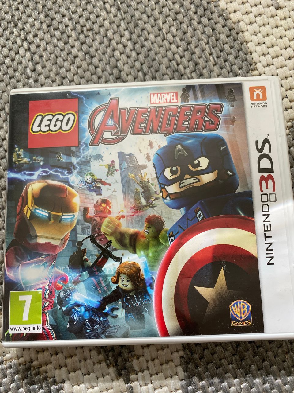 Lego Marvel Avengers 3DS peli